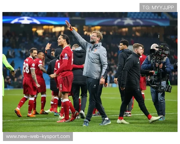 南安普顿后防球员戏耍队友获点赞，南安普顿 球队