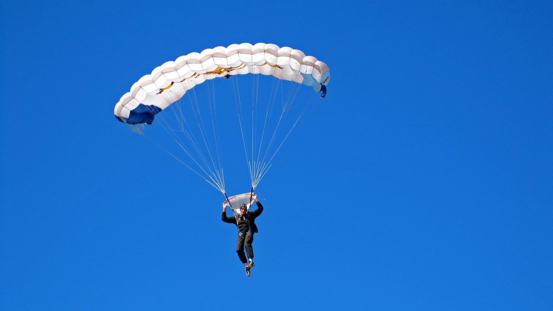 麦肯齐：从全黑队的速度之星到进攻核心，他的脚法让对手防线头疼
